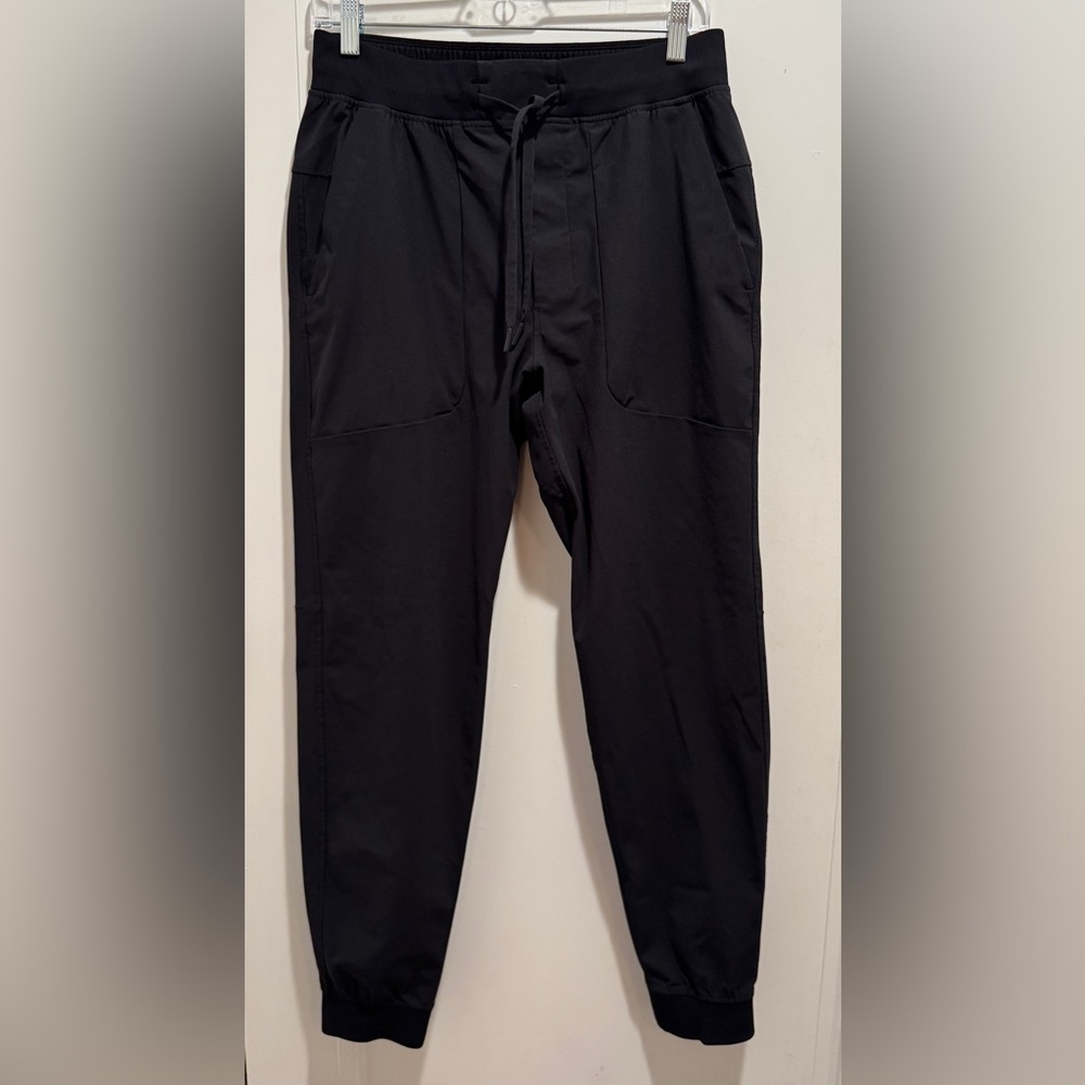 Lululemon Men’s ABC Jogger. Black. Size Medium. Drawstring. Back Zip Pocket. A+